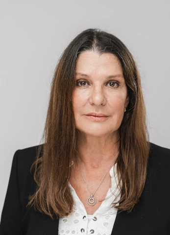 Magda Fragoso, Conteúdos e Administração