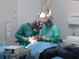 Cirurgia implantes Dr. Alexandru Miron